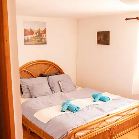 Apartment Europa Szive Vendeghaz *